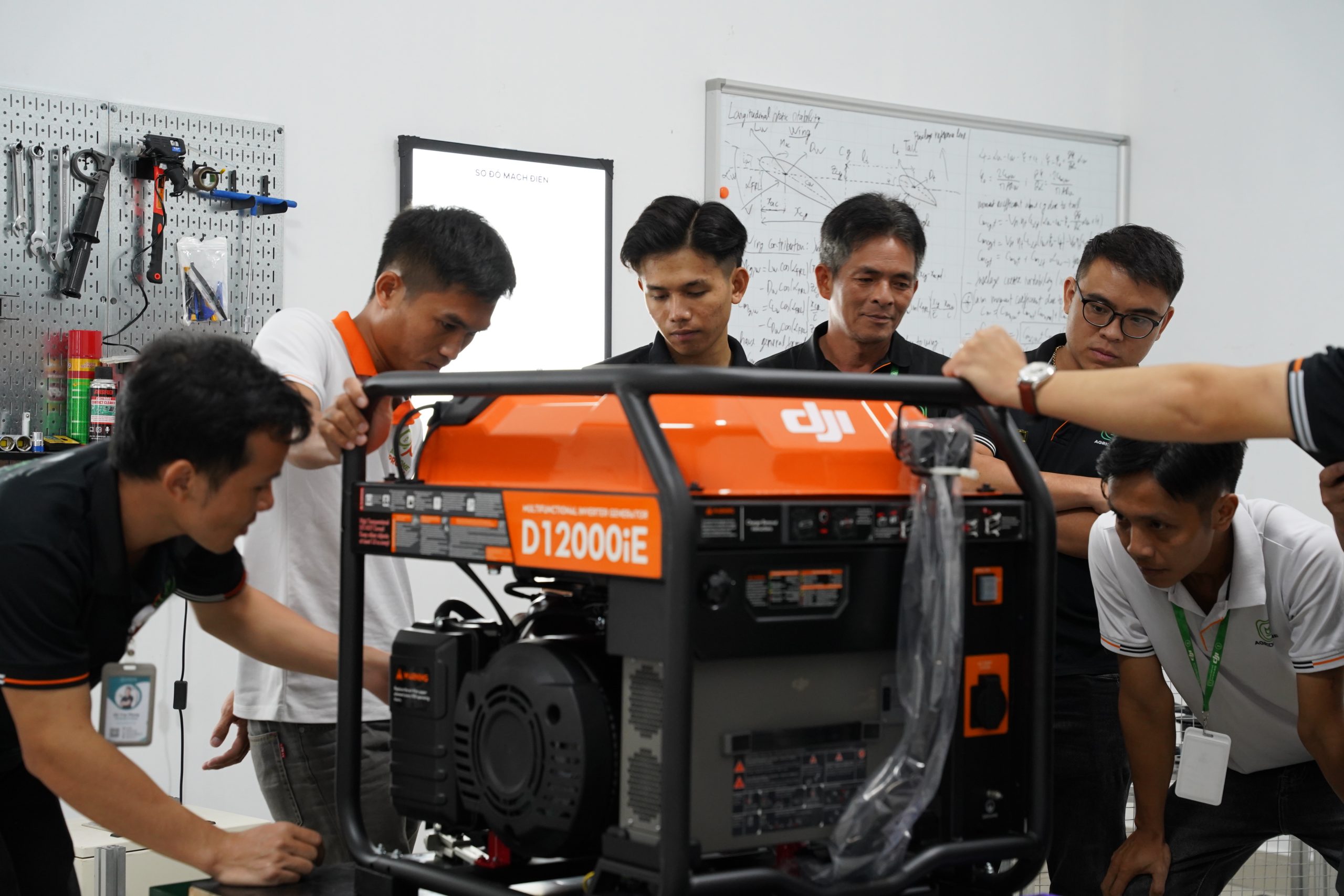 4 kinh nghiệm sử dụng máy bay nông nghiệp bền bỉ đúc kết từ phi công lành nghề 