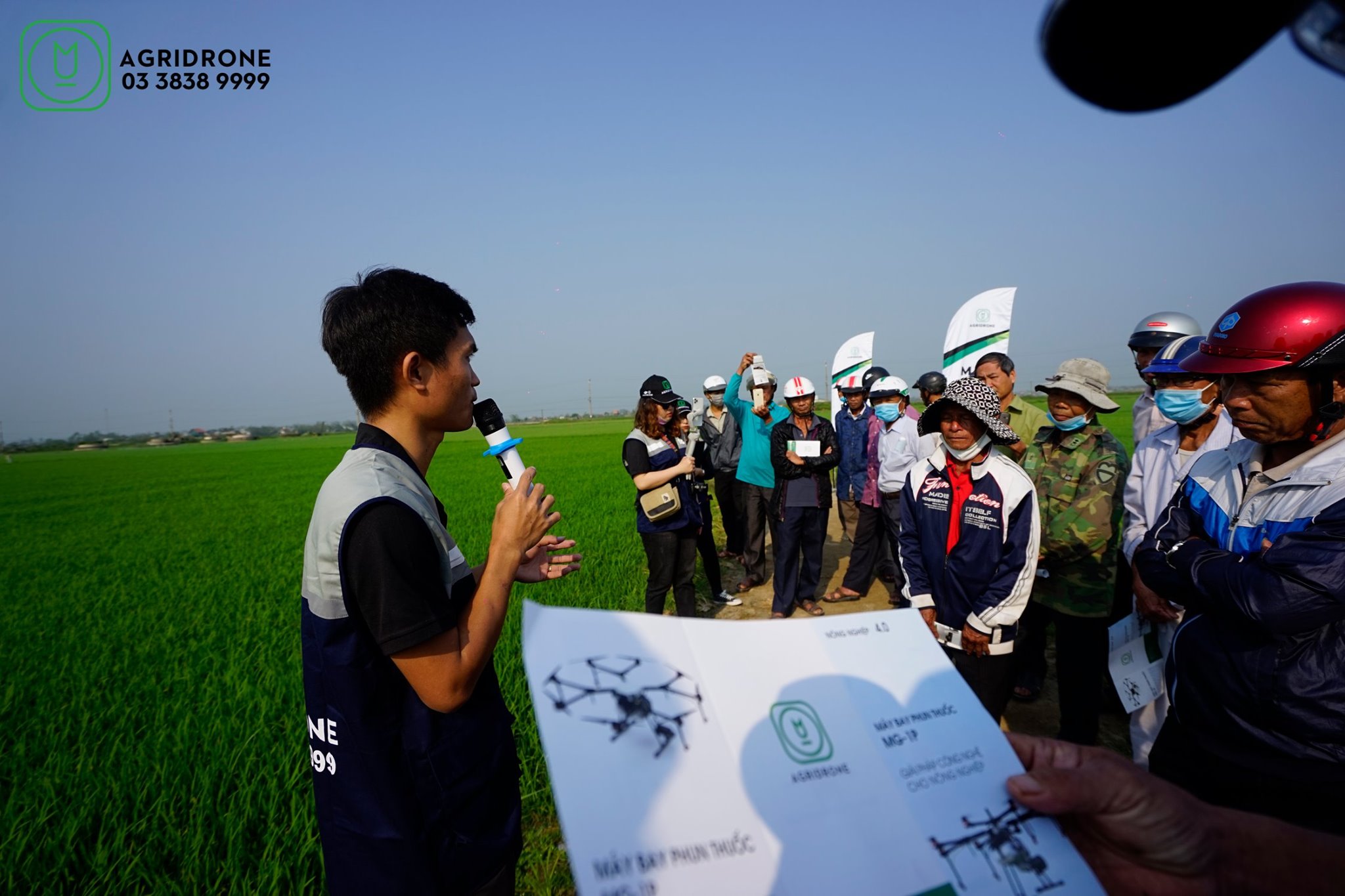 Agridrone đưa máy bay nông nghiệp về với miền Trung