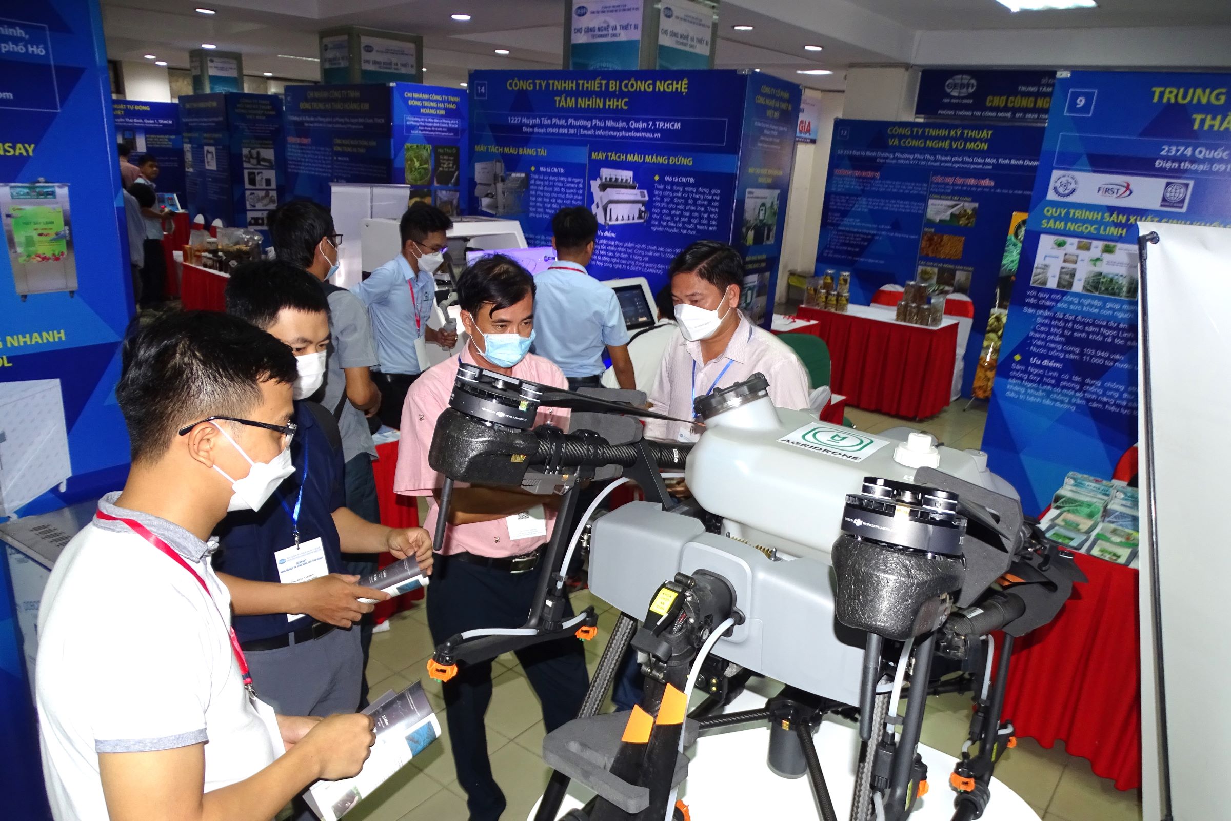 Ấn tượng mô hình máy bay nông nghiệp tại Techmart 2022