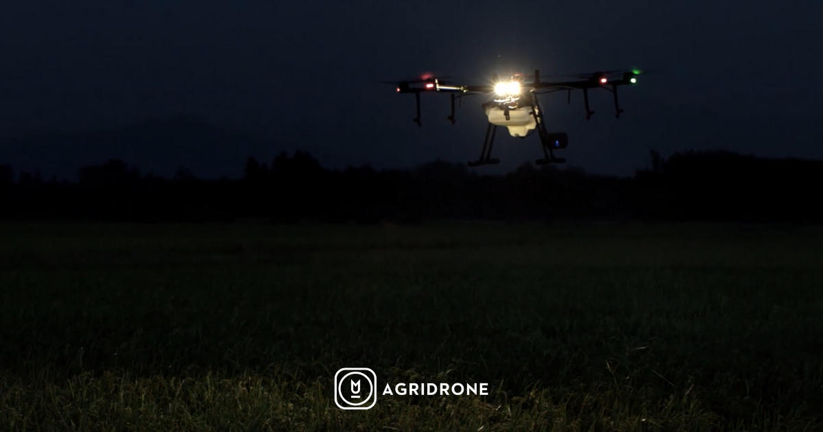 Xịt thuốc bằng máy bay DJI Agras MG-1P 2 May-bay-xit-thuoc-DJI-Agras-MG-1P