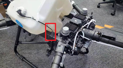 Hướng dẫn Sử dụng Hệ thống rải của máy bay rải hạt DJI Agras T30 2 May-bay-rai-hat-DJI-Agras-T30