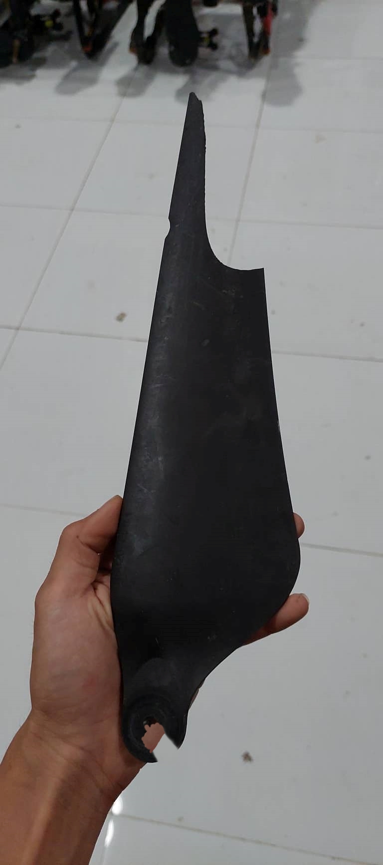 Làm thế nào để vận hành máy bay xịt thuốc luôn đảm bảo an toàn? (Phần cuối) 1 Linh phụ kiện máy bay phun thuốc giả