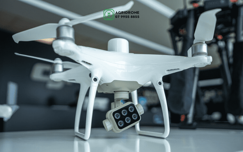 Thế hệ nông nghiệp tiếp theo bắt đầu với máy bay không người lái P4 Multispectral