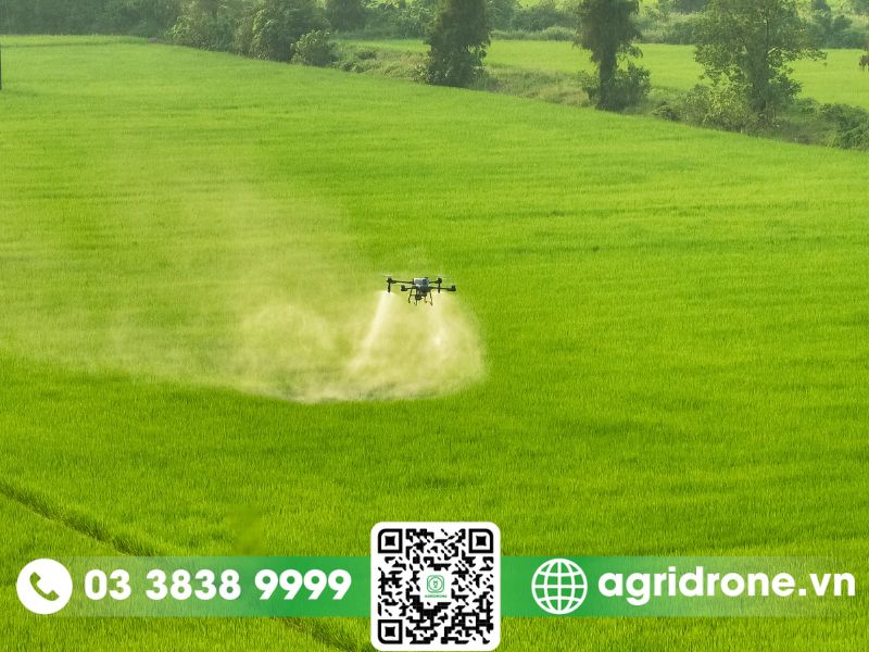 Giải đáp những câu hỏi thường gặp về DJI T25 cho nông dân 3 Hệ thống phun và radar