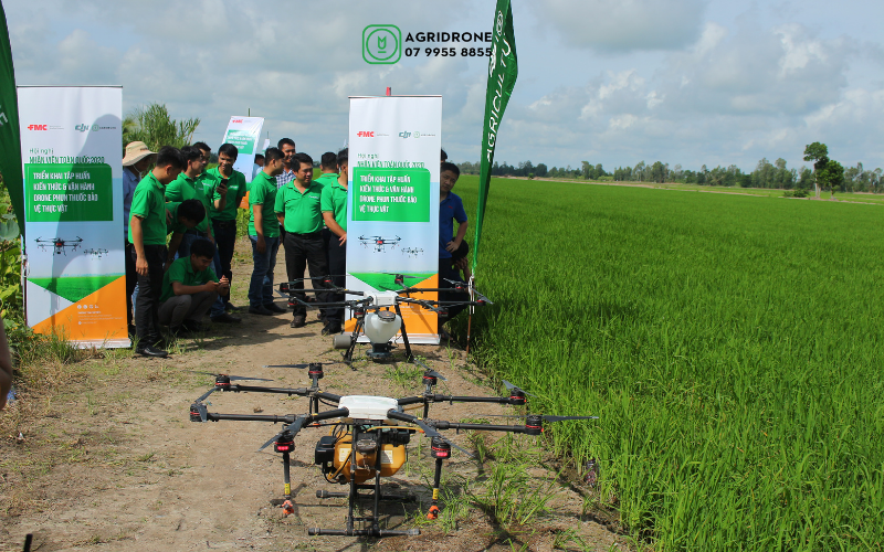 Triển khai tập huấn kiến thức & vận hành Drone phun thuốc bảo vệ thực vật
