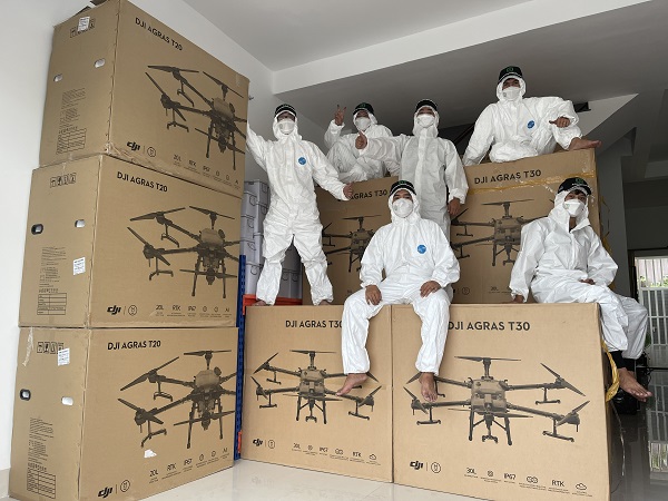Máy bay không người lái - drone phòng chống covid-19 1 Drone cuu ho