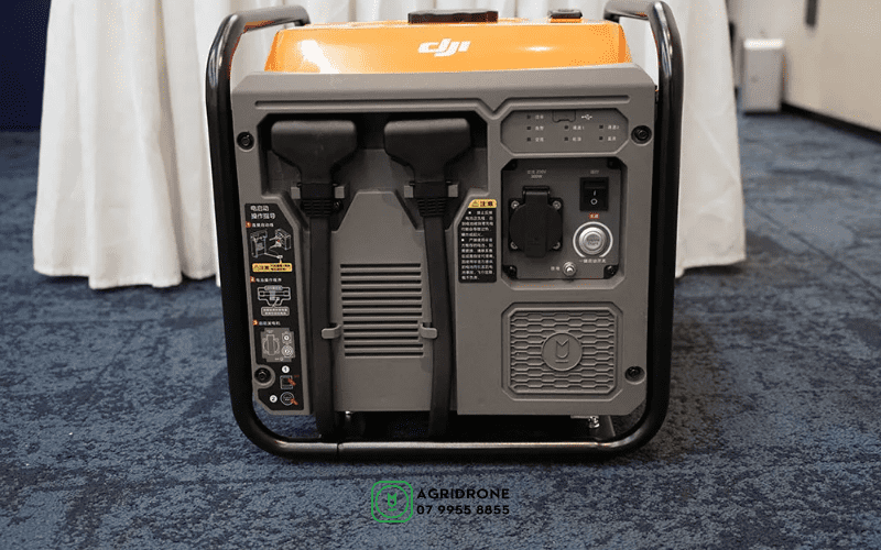 Tram-sac-co-dung-tich-nhien-lieu-6L-cua-DJI-T10