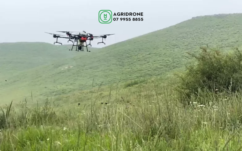 May-bay-phun-thuoc-tru-sau-DJI-Agras-T20