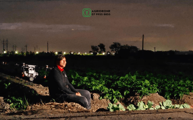 Là người mẹ và cũng là một phi công lái máy bay nông nghiệp 1 nu-phi-cong-lai-may-bay-nong-nghiep