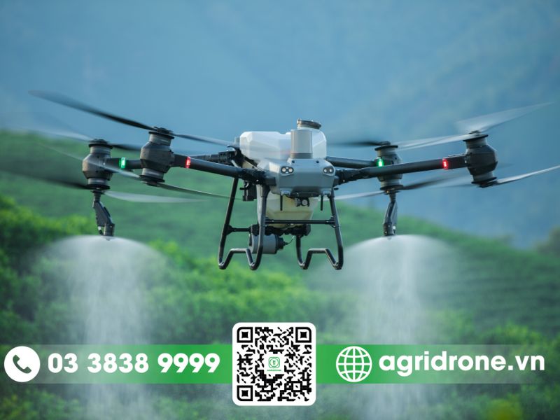 Máy bay phun thuốc trừ sâu (Drone phun thuốc)