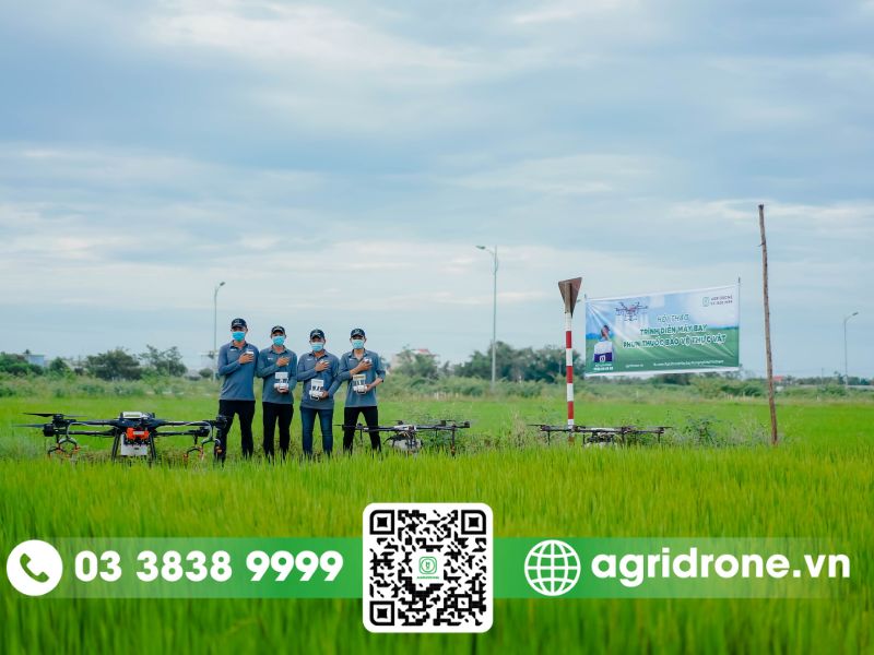 AgriDrone Việt Nam đưa máy bay phun thuốc tới Đắk Lắk