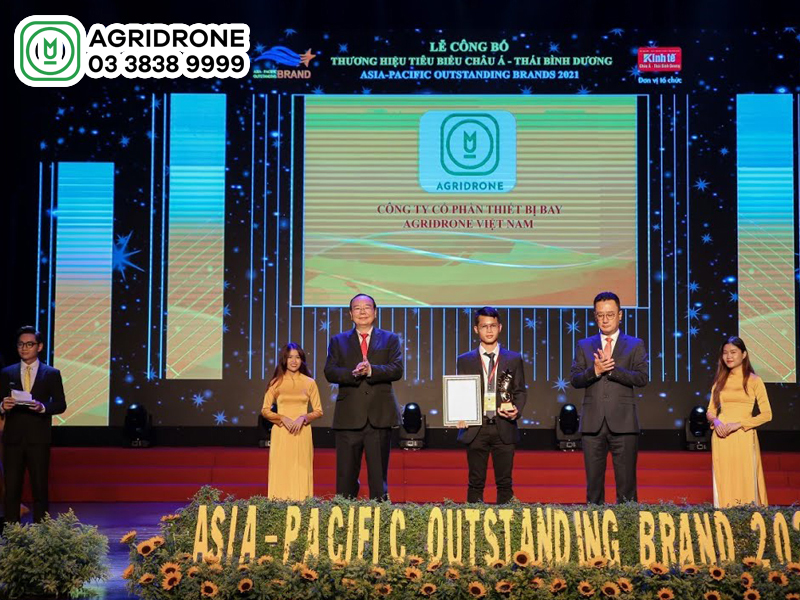 doi tac uy tin cung cap san pham may bay phun thuoc 3